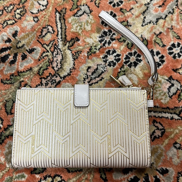 NWOT Michael Kors Wallet - Picture 2 of 7